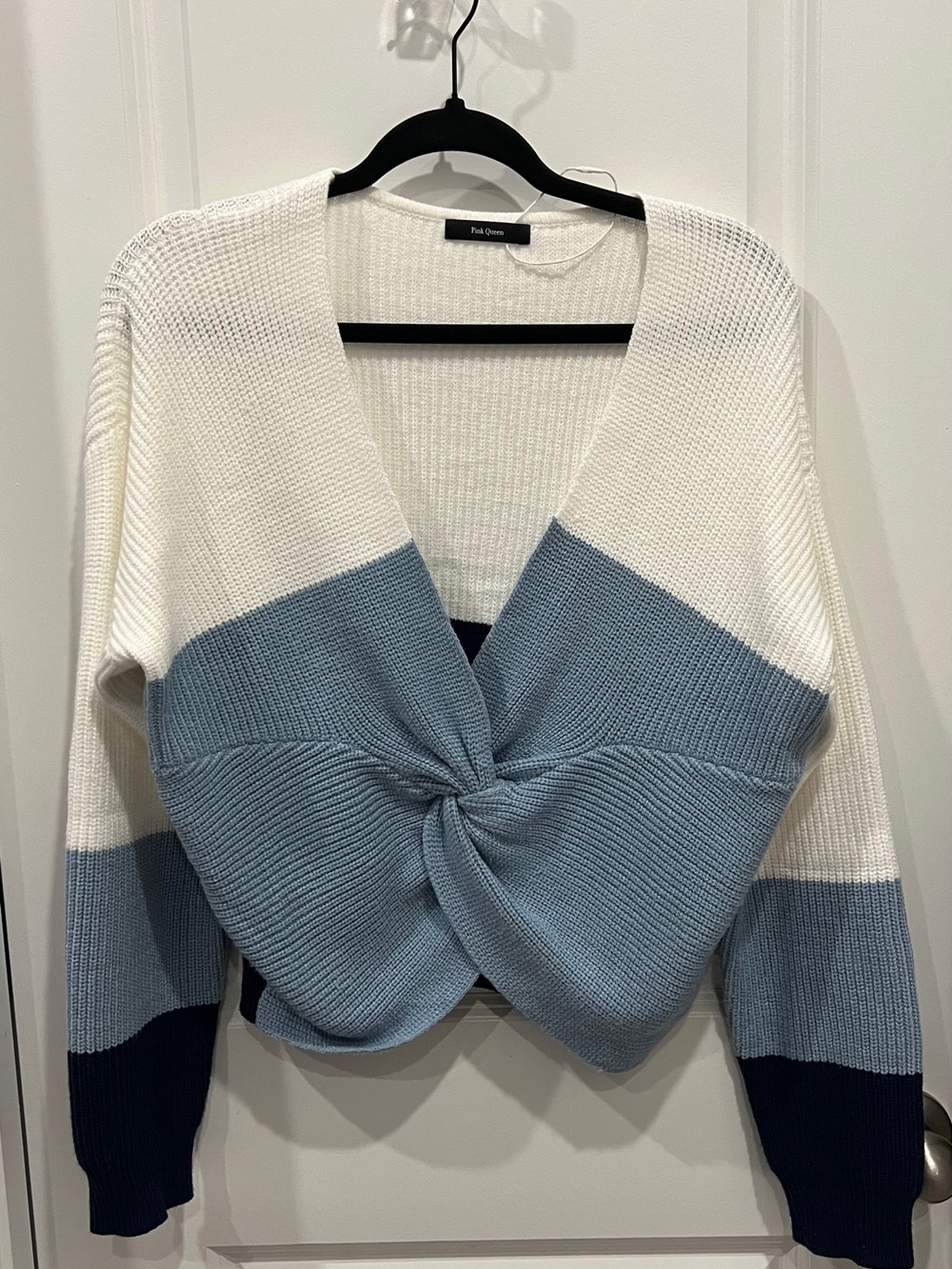 Pink Queen Twist-Front V-Neck Colorblock Sweater - White & Light Blue